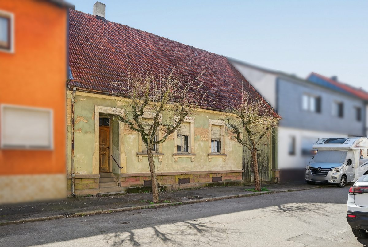 Frontansicht Immobilienangebot - Oberhausen-Rheinhausen - Grundstücke - Neuanfang statt Kompromiss: Abrissgrundstück in ruhiger Wohnlage
