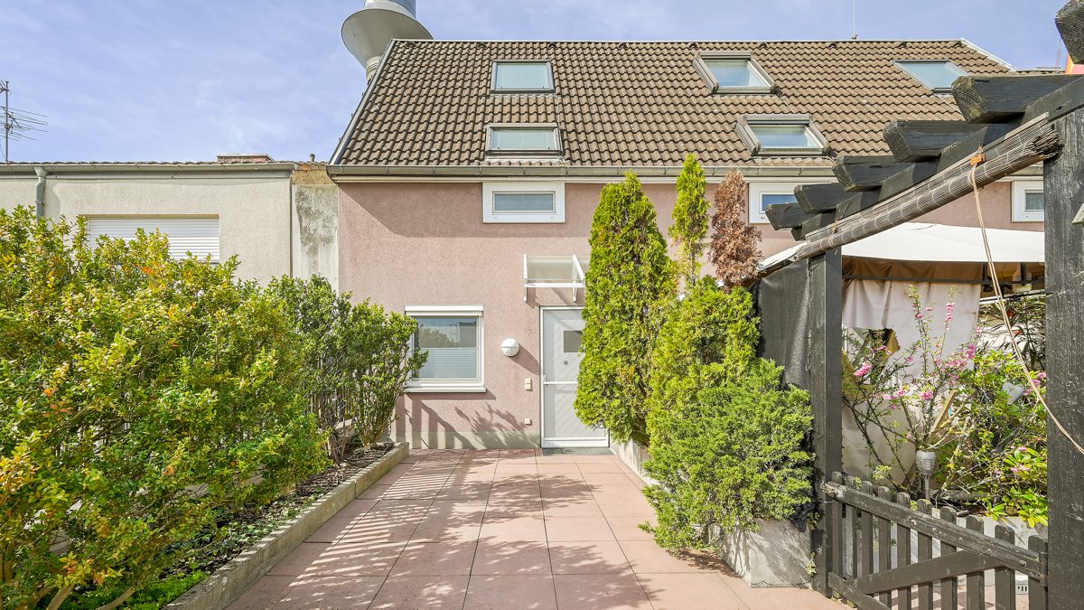 Immobilienangebot - Karlsruhe / Innenstadt-Ost - Wohnen & Anlage - Urbanes Wohnen mit Garten – Ihr Traumhaus in zentraler Lage