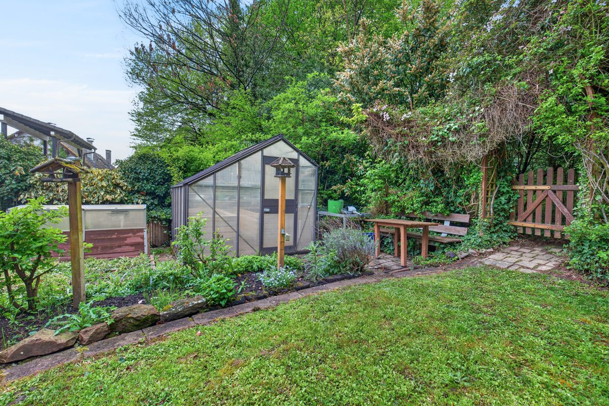Immobilienangebot - Malsch/Sulzbach - Wohnen & Anlage - Traumanwesen mit Kamin und Sauna direkt am Waldrand