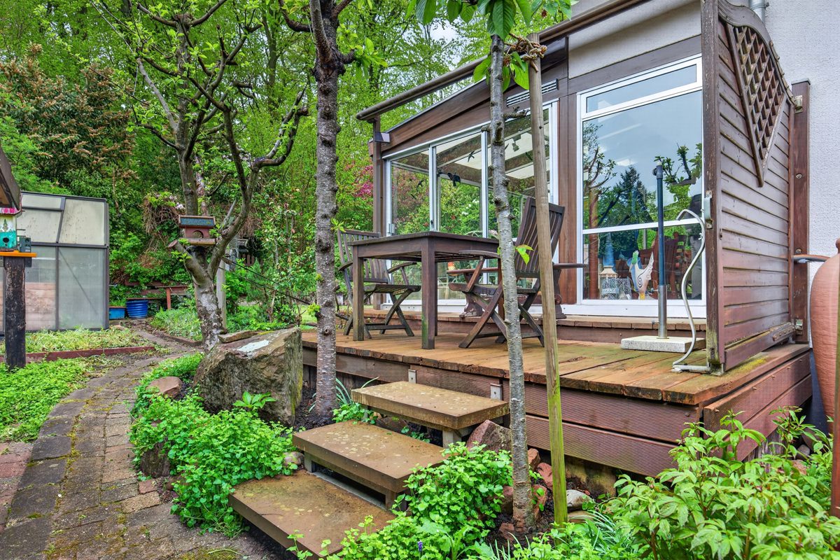 Immobilienangebot - Malsch/Sulzbach - Wohnen & Anlage - Traumanwesen mit Kamin und Sauna direkt am Waldrand