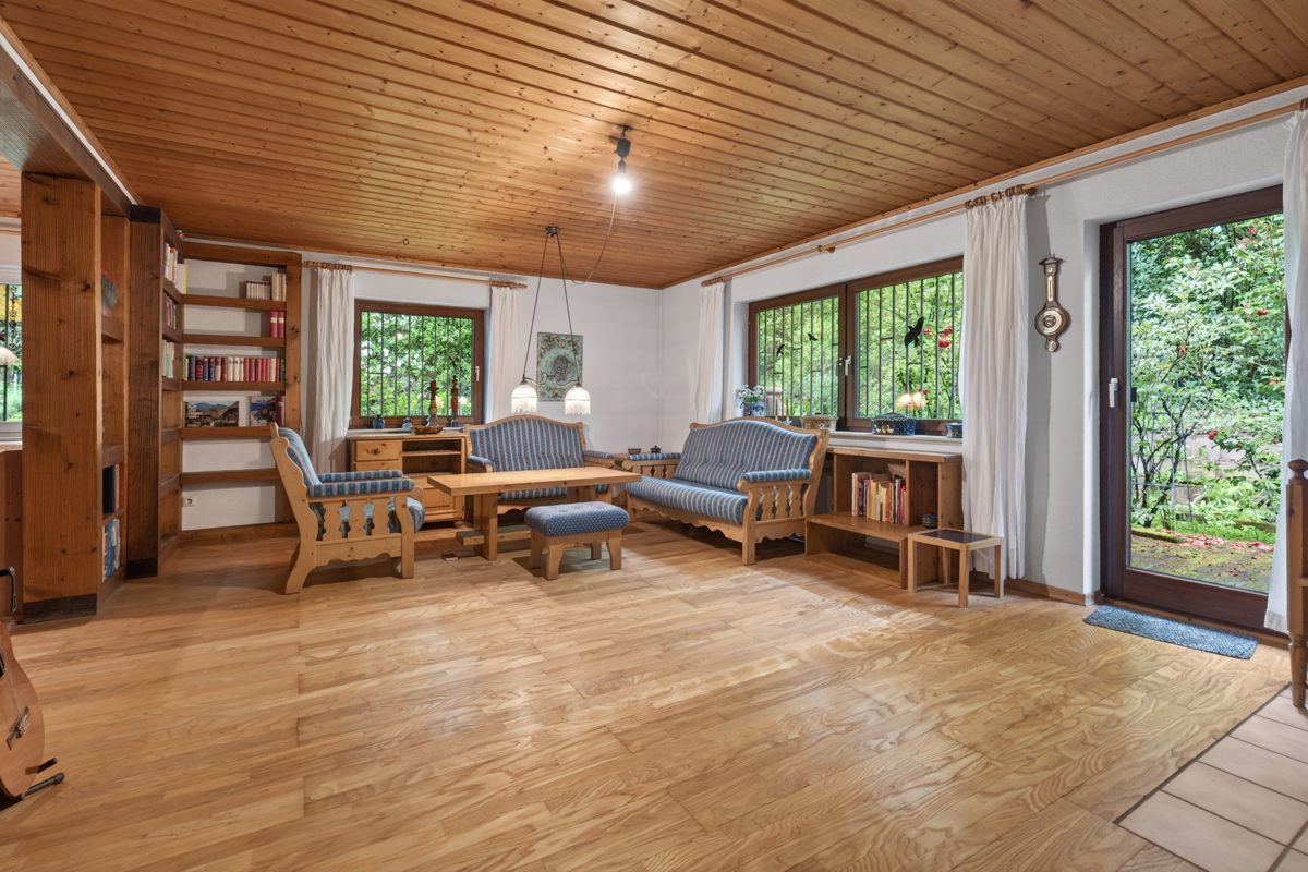 Immobilienangebot - Malsch/Sulzbach - Wohnen & Anlage - Traumanwesen mit Kamin und Sauna direkt am Waldrand