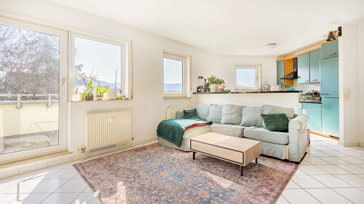 Immobilienangebot - Karlsruhe / Durlach-Aue - Wohnungen - Wohnkomfort trifft Kapitalanlage: Vermietete 3-Zimmer-Wohnung mit Balkon und zwei TG-Stellplätzen!