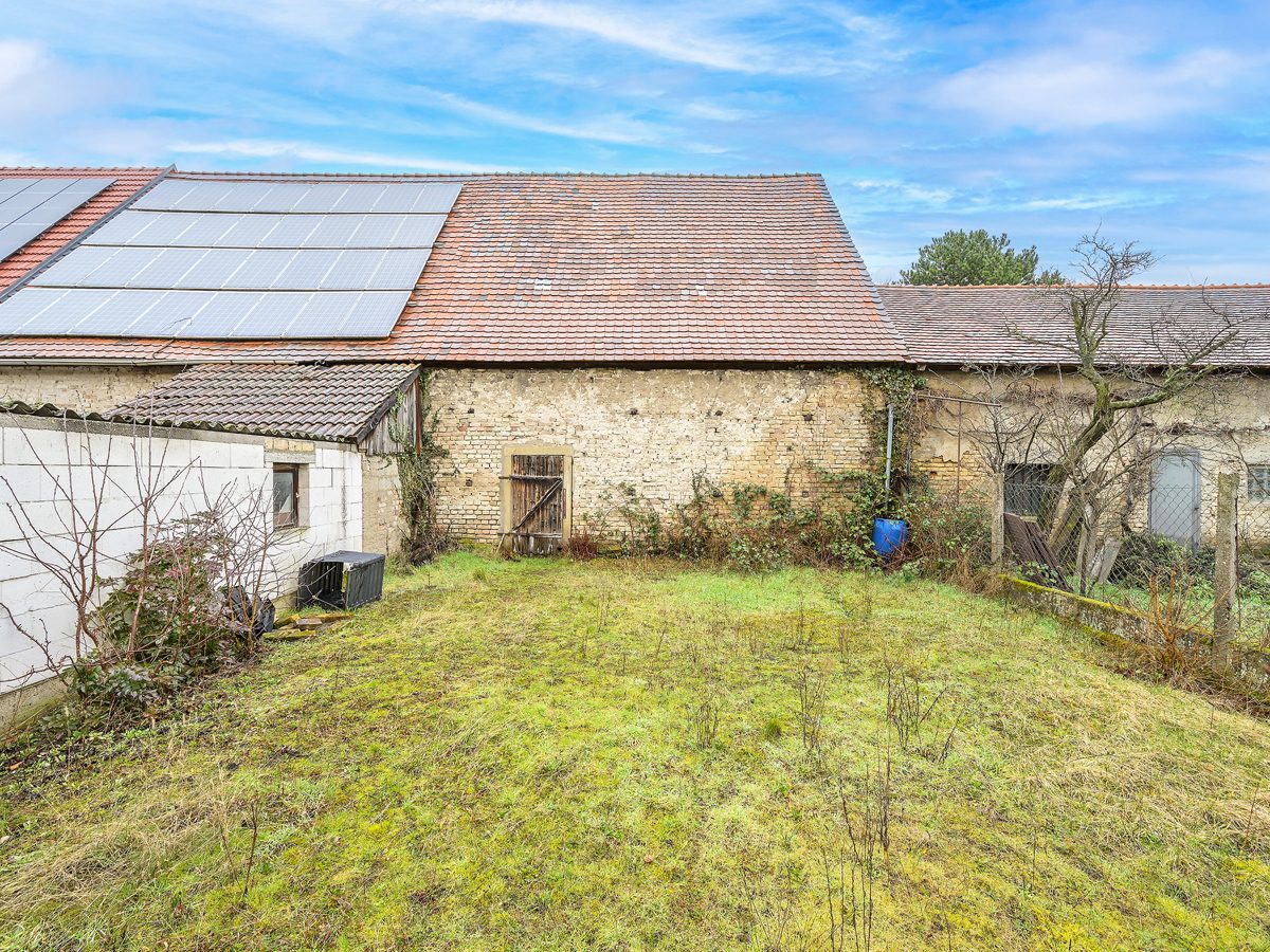 Immobilienangebot - Graben-Neudorf / Graben - Wohnen & Anlage - Provisionsfrei: Rohdiamant mit großem Grundstück, Scheune & sicherer Miete durch Gemeinde