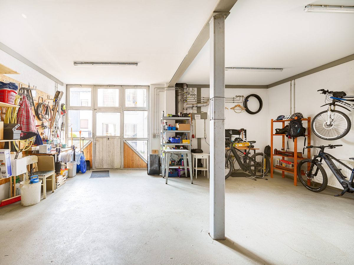 Immobilienangebot - Malsch - Wohnen & Anlage - Platz für Ihr Unternehmen und Ihre Familie – Vielseitiges Anwesen mit Werkstatt und Garage