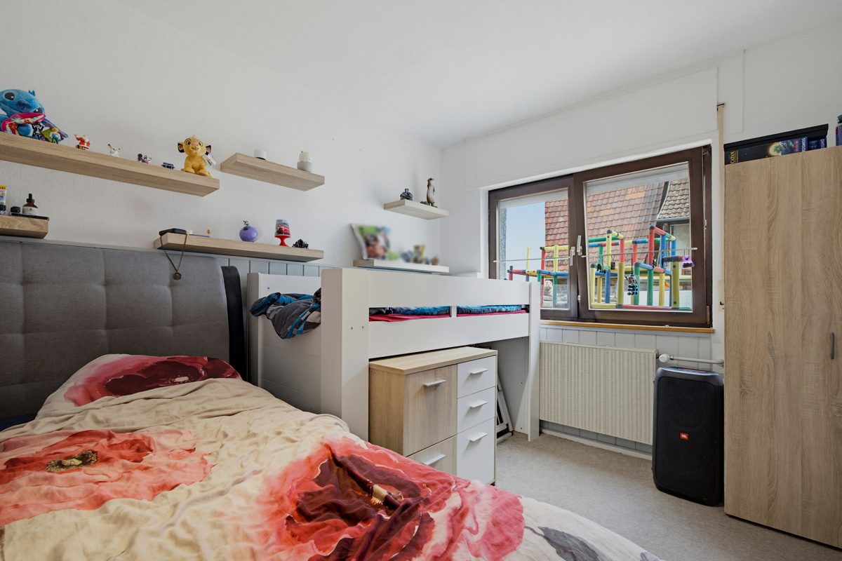 Kinderzimmer 2 Immobilienangebot - Karlsbad / Mutschelbach - Wohnen & Anlage - Attraktive Kapitalanlage: Großzügiges Haus mit weitläufigem Grundstück und Scheune