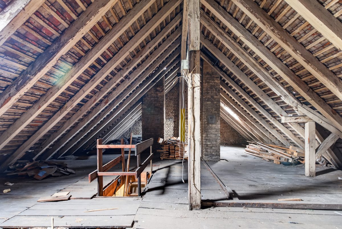 Immobilienangebot - Karlsruhe / Mühlburg - Wohnungen - Denkmalgeschützter Altbau mit Charakter – Zwei Wohnungen zum Preis einer großzügigen Altbaufläche
