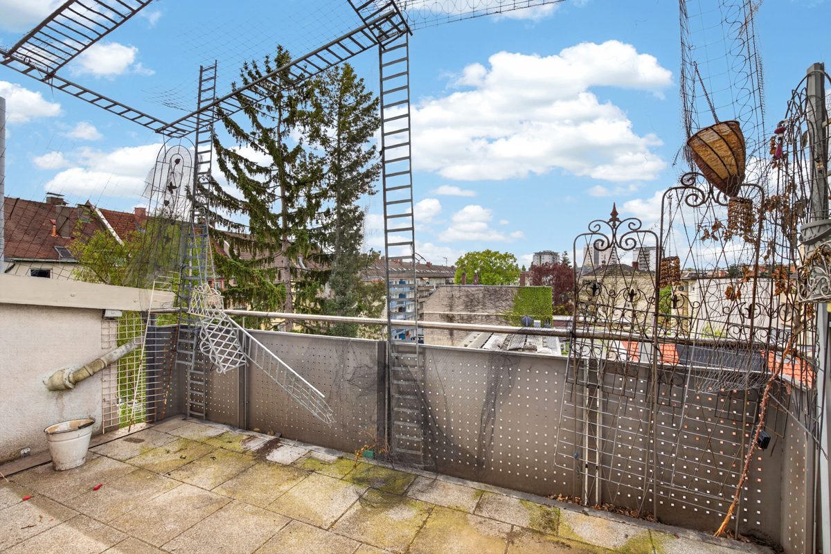 Immobilienangebot - Karlsruhe / Mühlburg - Wohnungen - Denkmalgeschützter Altbau mit Charakter – Zwei Wohnungen zum Preis einer großzügigen Altbaufläche