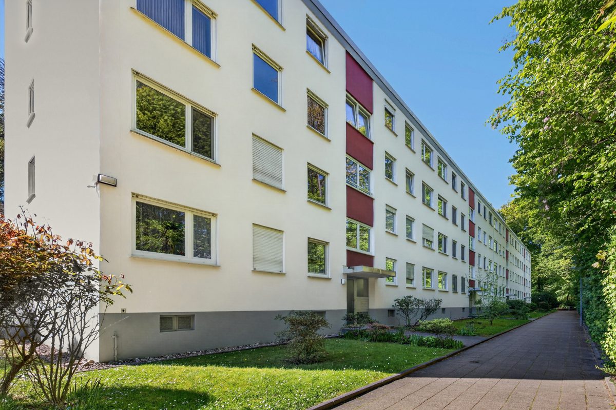 Außenansicht 3 Immobilienangebot - Karlsruhe / Bergwald - Wohnungen - Wohnqualität im Grünen: Helle Eigentumswohnung mit Balkon und Garage!