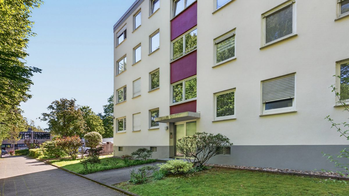 Immobilienangebot - Karlsruhe / Bergwald - Wohnungen - Wohnqualität im Grünen: Helle Eigentumswohnung mit Balkon und Garage!