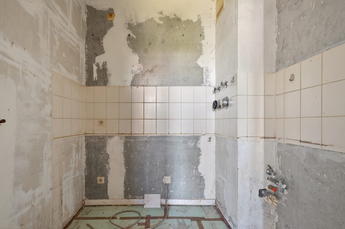 Immobilienangebot - Karlsruhe - Wohnungen - Kompakte 1-Zimmer-Wohnung mit Balkon, TG-Stellplatz und Sanierungspotenzial
