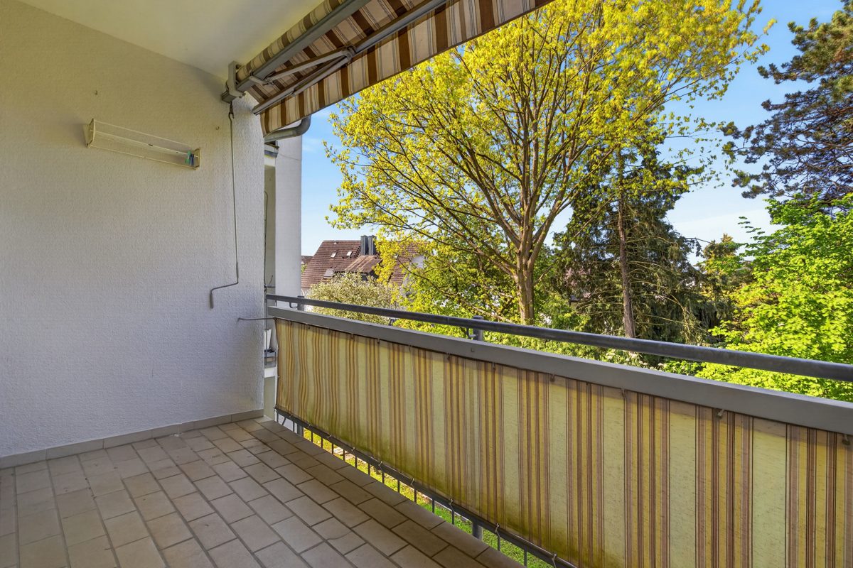 Balkon mit Markise Immobilienangebot - Rheinstetten / Mörsch - Wohnungen - Seltene Gelegenheit! Bezugsfreie 3-Zimmer-Wohnung in Rheinstetten
