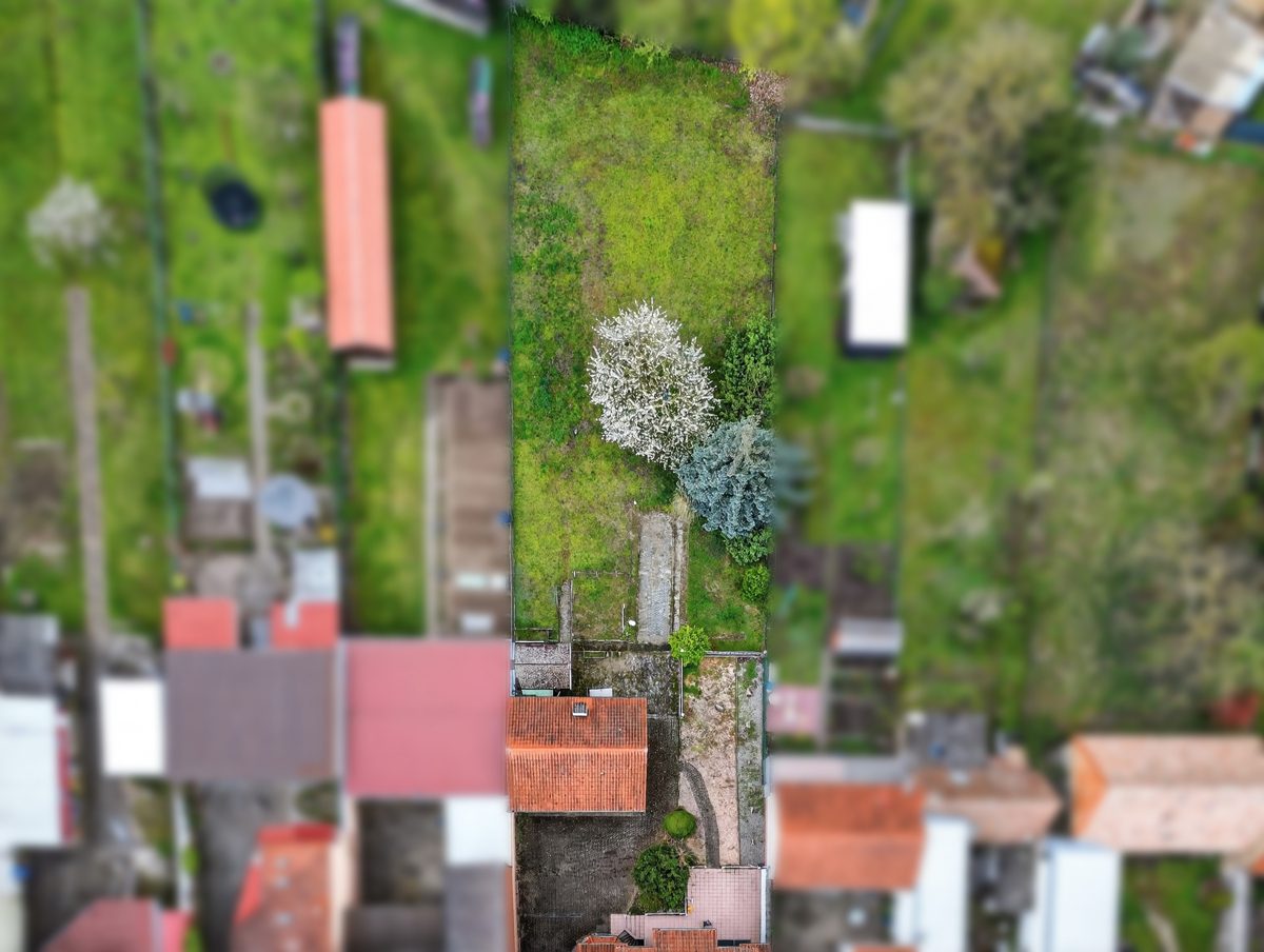 Immobilienangebot - Oberhausen-Rheinhausen / Oberhausen - Wohnen & Anlage - Familientraum mit großem Garten - viel Platz für Ihre Kinder & Ihre Ideen