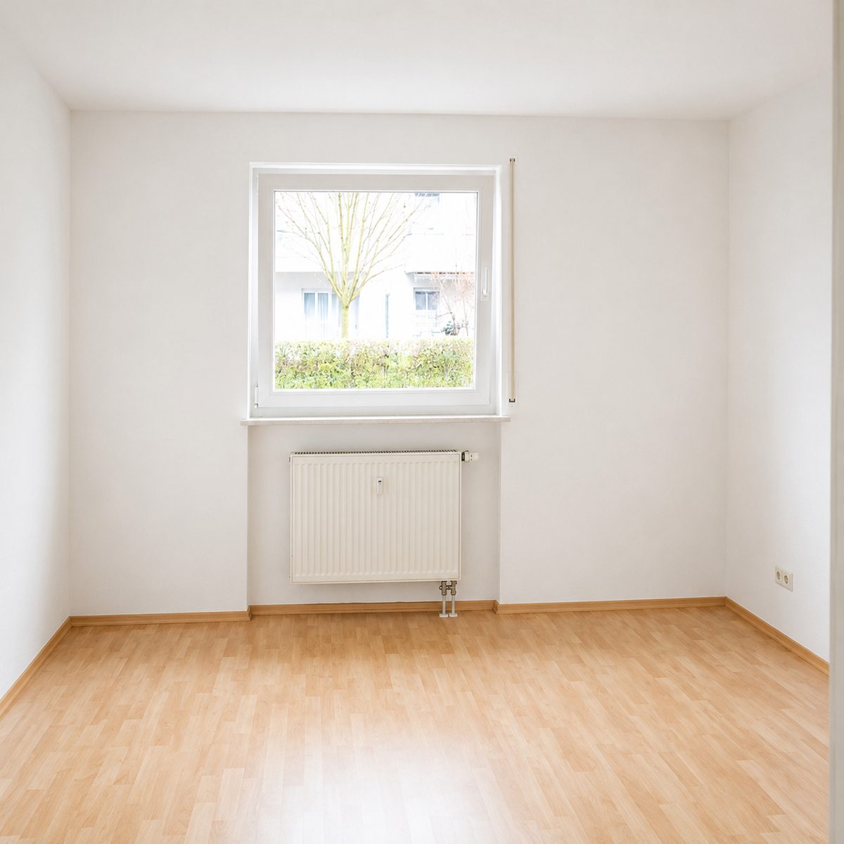Immobilienangebot - Karlsruhe / Oberreut - Wohnungen - Vermietete 2-Zimmer-Erdgeschosswohnung mit Terrasse und Tiefgaragenstellplatz in Karlsruhe-Oberreut
