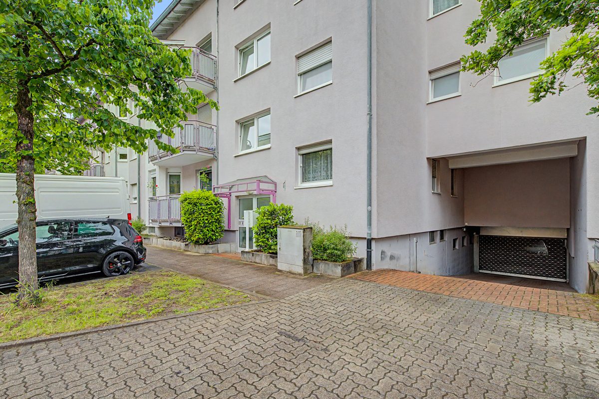 Immobilienangebot - Karlsruhe / Oberreut - Wohnungen - Vermietete 2-Zimmer-Erdgeschosswohnung mit Terrasse und Tiefgaragenstellplatz in Karlsruhe-Oberreut