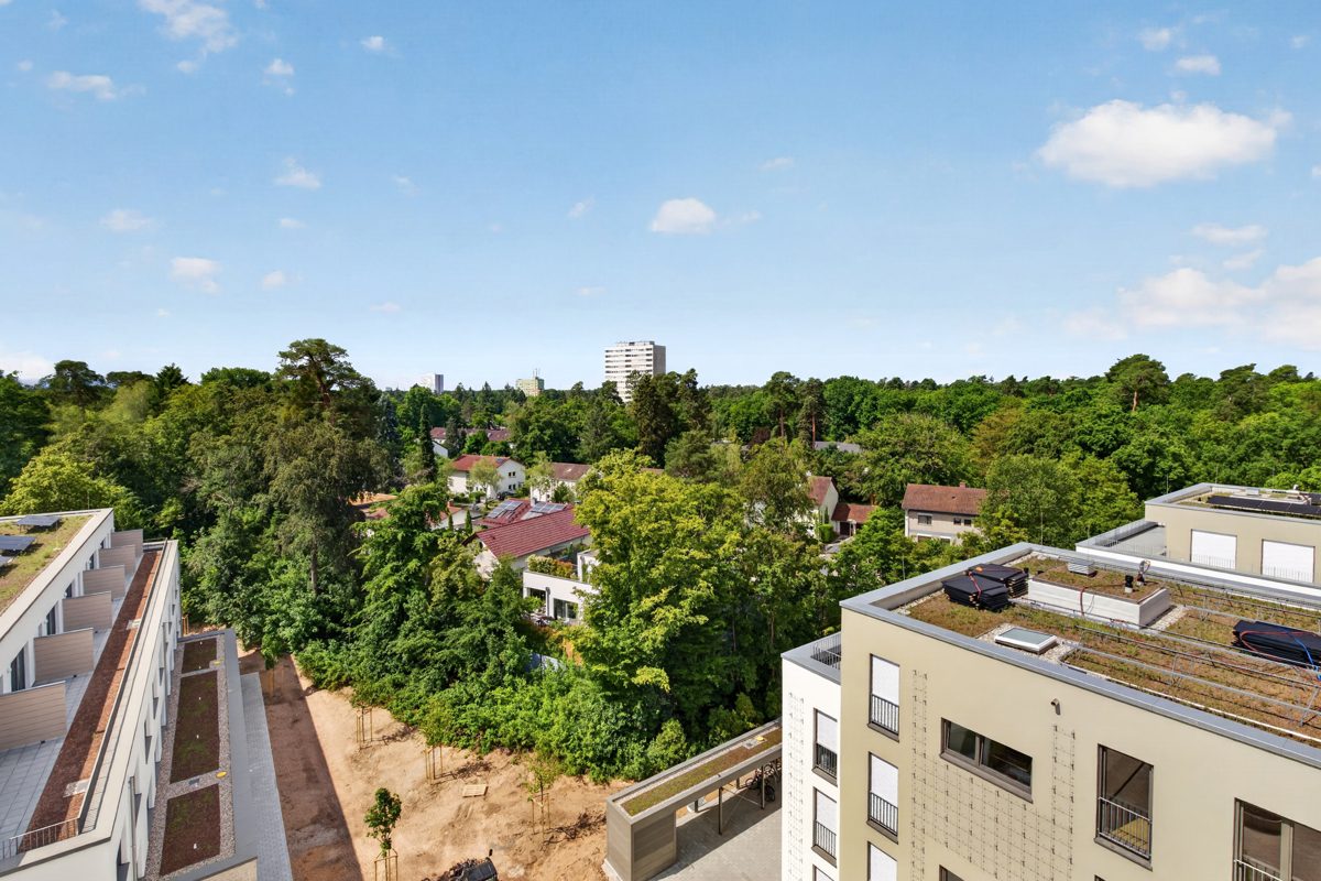 Ausblick Immobilienangebot - Karlsruhe / Waldstadt - Wohnungen - Wohnen ganz oben! Bezugsfreie 2-Zimmer-Neubauwohnung mit Ausblick