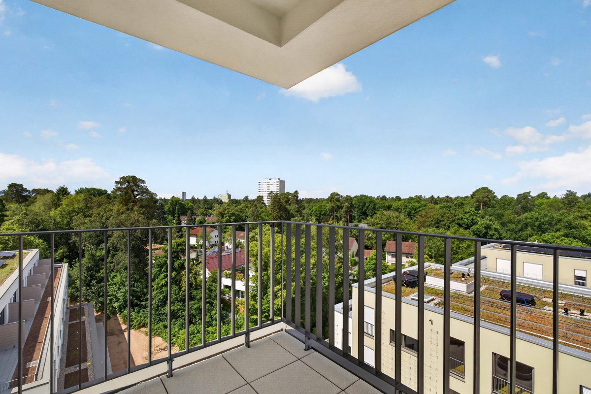 Ansicht Loggia Immobilienangebot - Karlsruhe / Waldstadt - Wohnungen - Wohnen ganz oben! Bezugsfreie 2-Zimmer-Neubauwohnung mit Ausblick