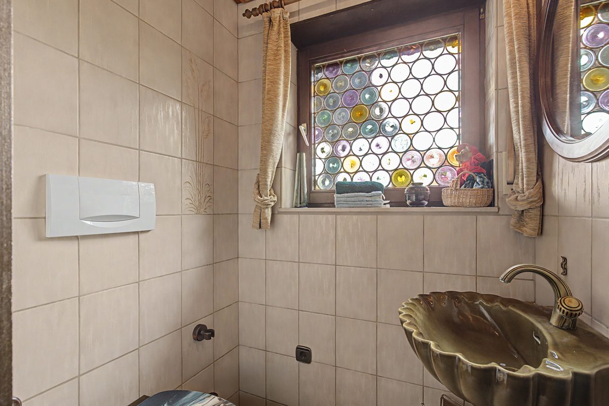 Gäste WC im EG Immobilienangebot - Philippsburg - Wohnen & Anlage - Charmantes Familienhaus mit Garten, Kaminzimmer und viel Platz zum Wohlfühlen