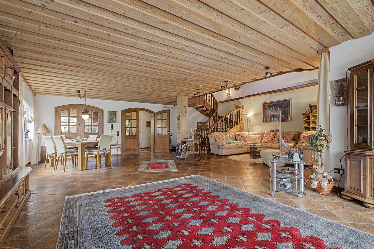 Wohn- Essbereich im EG Immobilienangebot - Philippsburg - Wohnen & Anlage - Charmantes Familienhaus mit Garten, Kaminzimmer und viel Platz zum Wohlfühlen