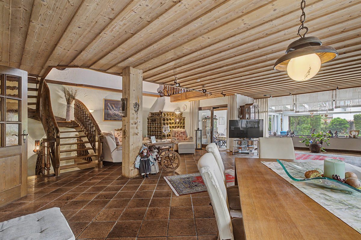 Wohn- Essbereich im EG Immobilienangebot - Philippsburg - Wohnen & Anlage - Charmantes Familienhaus mit Garten, Kaminzimmer und viel Platz zum Wohlfühlen