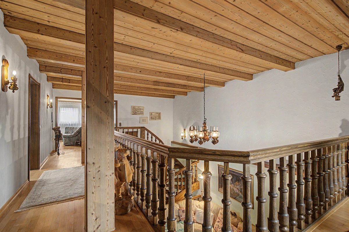 Galerie im Dachgeschoss Ansicht 2 Immobilienangebot - Philippsburg - Wohnen & Anlage - Charmantes Familienhaus mit Garten, Kaminzimmer und viel Platz zum Wohlfühlen