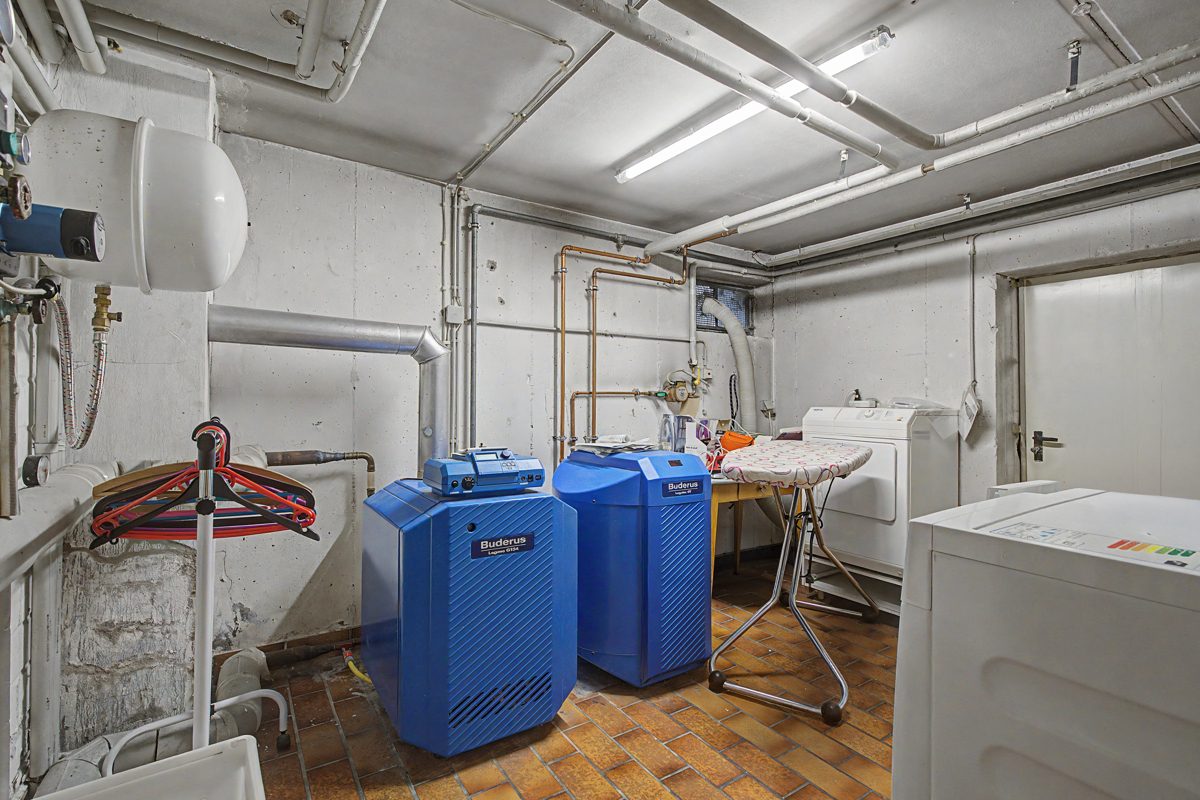 Heiz- und Technikraum im Untergeschoss Immobilienangebot - Philippsburg - Wohnen & Anlage - Charmantes Familienhaus mit Garten, Kaminzimmer und viel Platz zum Wohlfühlen