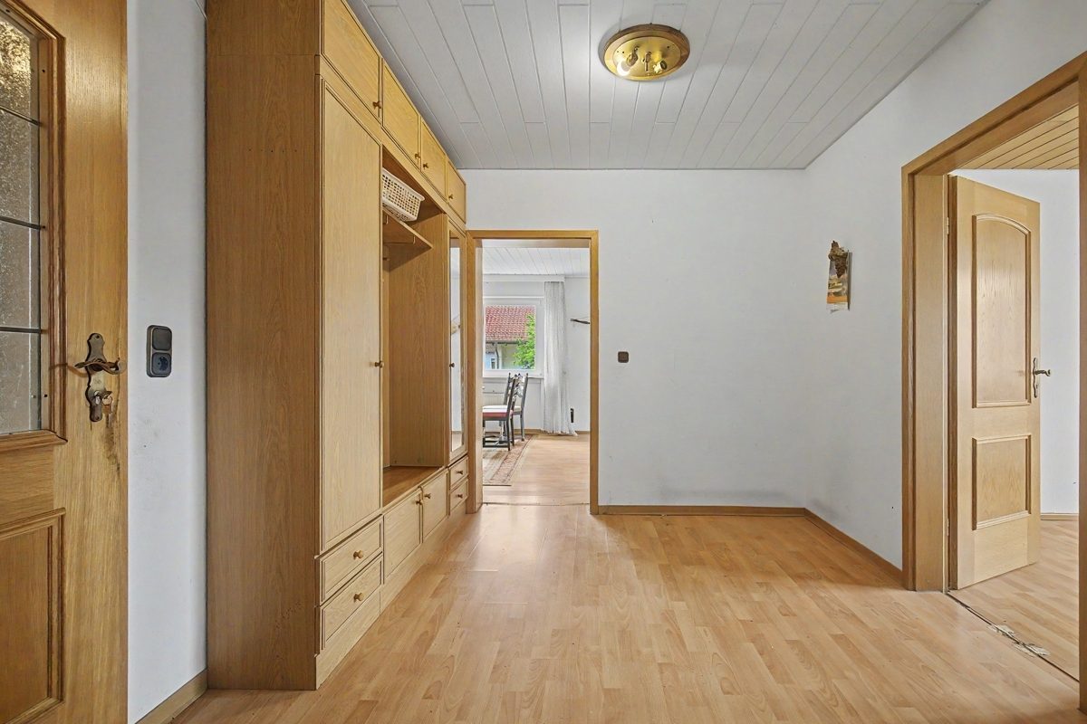 OG Flur Immobilienangebot - Oberhausen-Rheinhausen / Rheinhausen - Wohnen & Anlage - Ein Haus, viele Möglichkeiten – wohnen, vermieten oder beides verbinden
