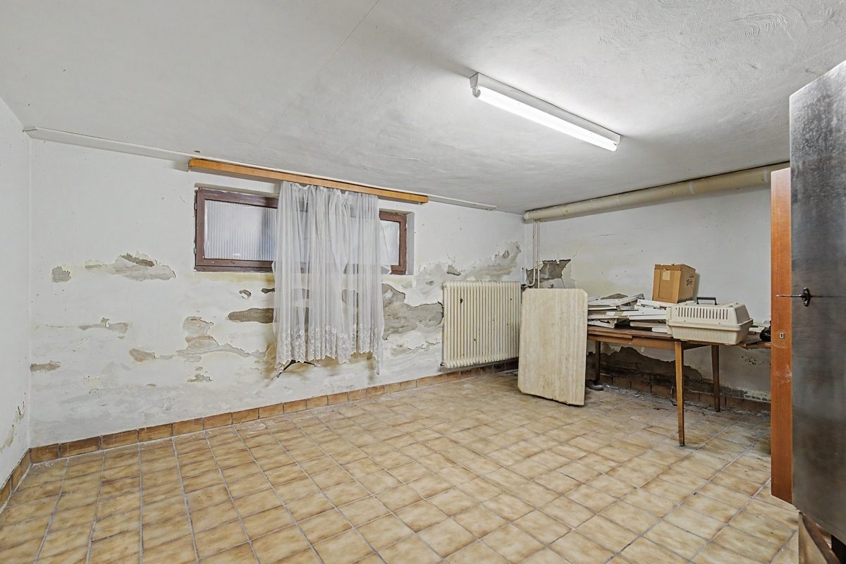 Untergeschoss Immobilienangebot - Oberhausen-Rheinhausen / Rheinhausen - Wohnen & Anlage - Ein Haus, viele Möglichkeiten – wohnen, vermieten oder beides verbinden