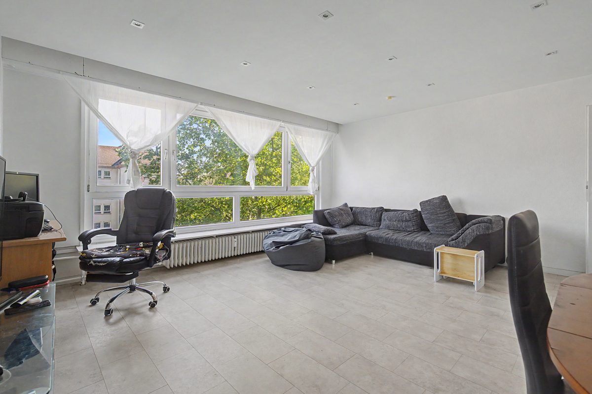 Wohnzimmer Immobilienangebot - Karlsruhe / Weststadt - Wohnungen - Modernisierte 3-Zimmer-Kapitalanlage in zentraler Top-Lage von Karlsruhe!