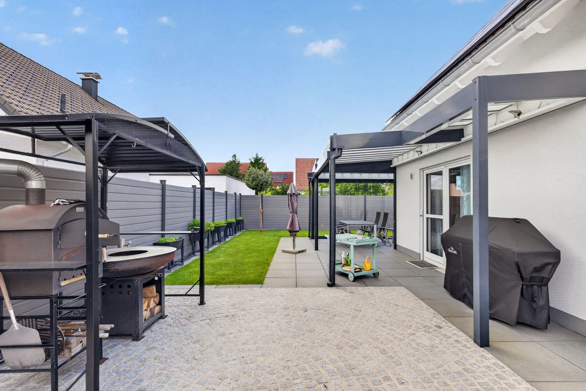 Terrasse /Grillbereich / Garten Immobilienangebot - Erlenbach bei Kandel - Wohnen & Anlage - Modernes Familienzuhause in Top-Zustand – einziehen, wohlfühlen und das Leben genießen