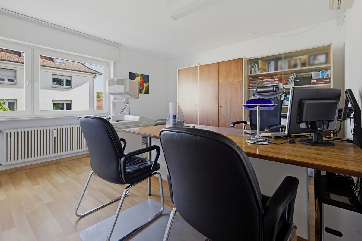 Büro 2 Immobilienangebot - Karlsruhe / Südweststadt - Rest & Gewerbe - Seltene Chance: Großzügige Gewerbeeinheit mit vielseitigen Nutzungsmöglichkeiten in Top-Lage!