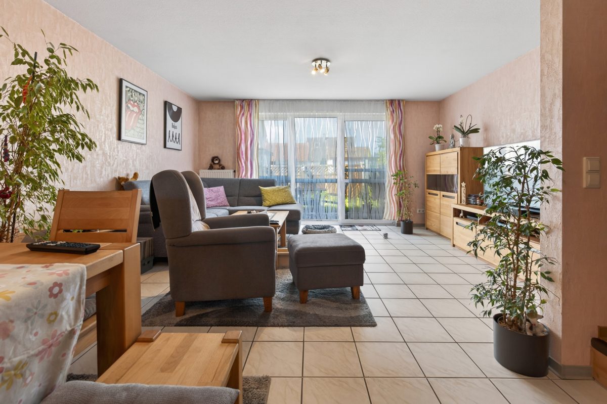 Wohnzimmer Immobilienangebot - Durmersheim - Wohnen & Anlage - Attraktives Reihenmittelhaus mit optimaler Raumaufteilung und guter Infrastruktur!