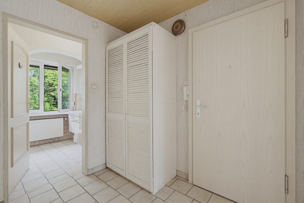 Eingangsbereich Immobilienangebot - Karlsruhe / Nordstadt - Wohnungen - Viel Platz und Potential! Interessante 4-Zimmer-Wohnung in zentraler Lage
