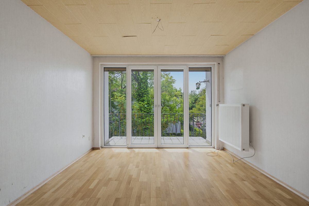 Zugang zum Balkon Immobilienangebot - Karlsruhe / Nordstadt - Wohnungen - Viel Platz und Potential! Interessante 4-Zimmer-Wohnung in zentraler Lage