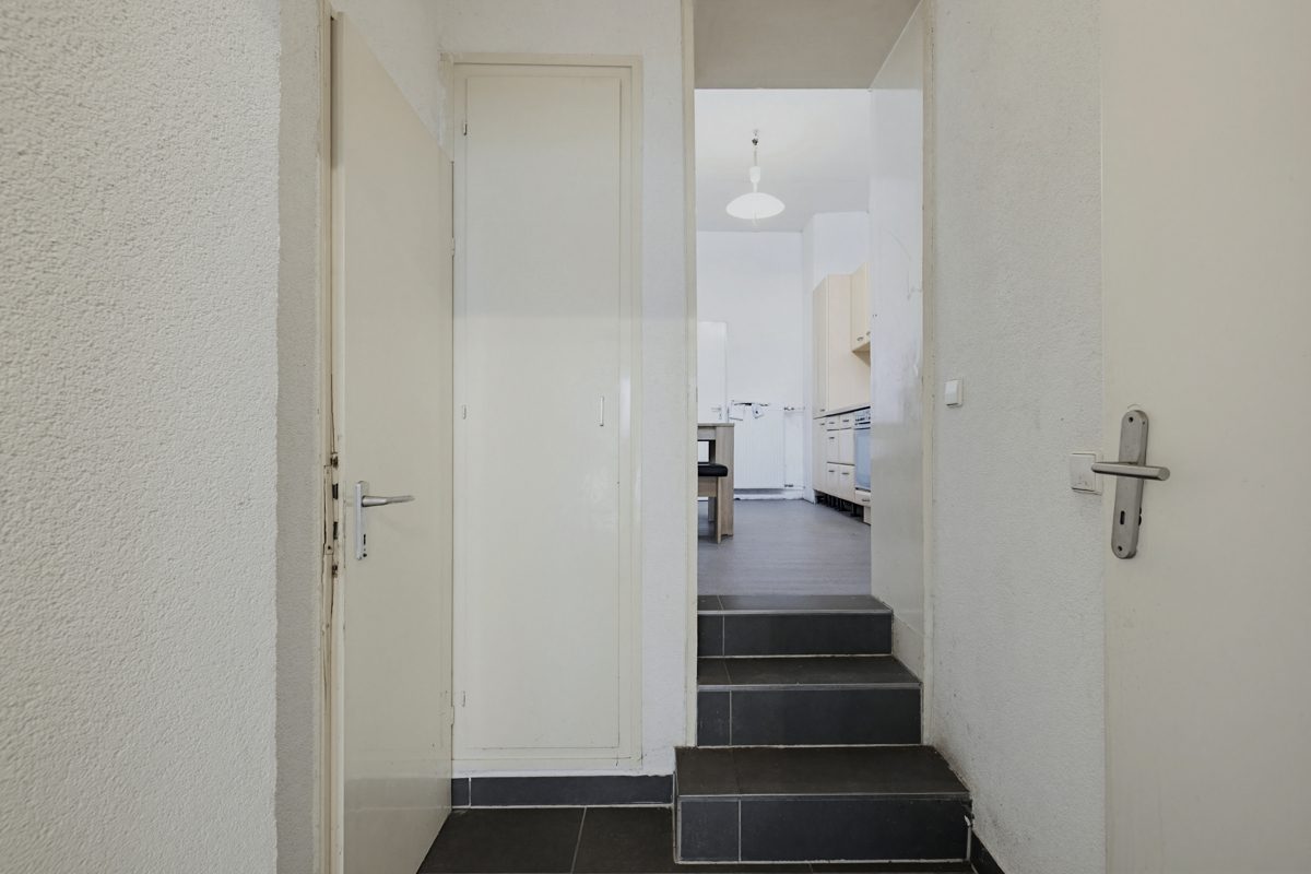 Immobilienangebot - Karlsruhe / Knielingen - Wohnen & Anlage - Renditekracher mit Konzept: Reihenmittelhaus mit 6 Zimmern und attraktiver Einzelvermietungsstruktur