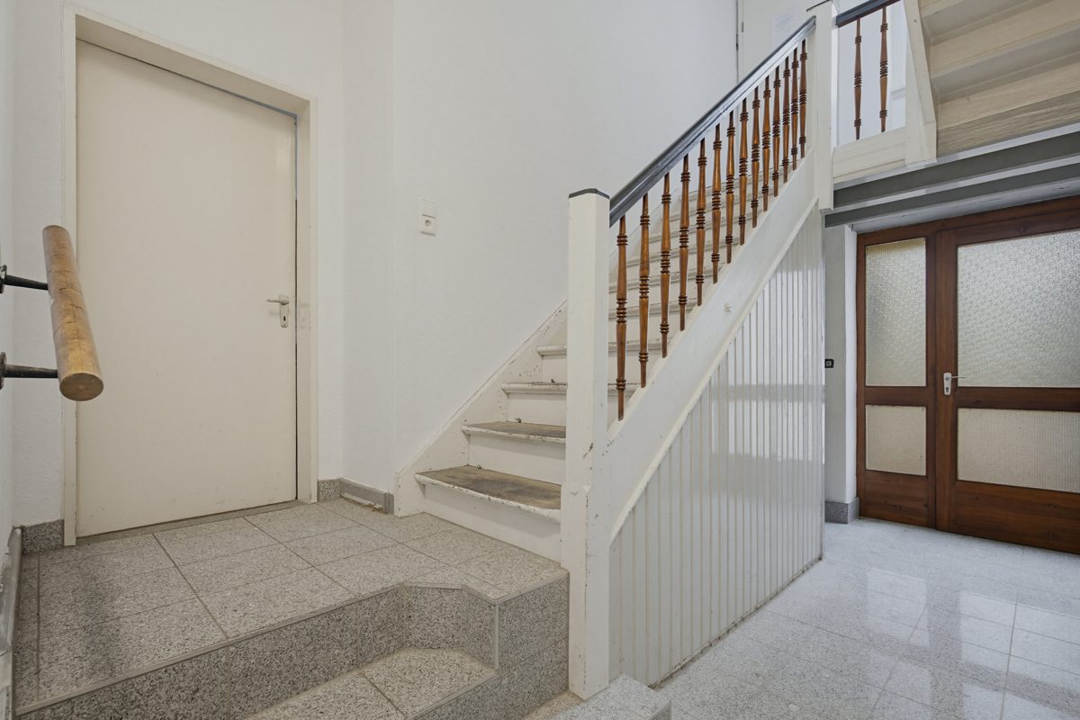 Immobilienangebot - Karlsruhe / Knielingen - Wohnen & Anlage - Renditekracher mit Konzept: Reihenmittelhaus mit 6 Zimmern und attraktiver Einzelvermietungsstruktur