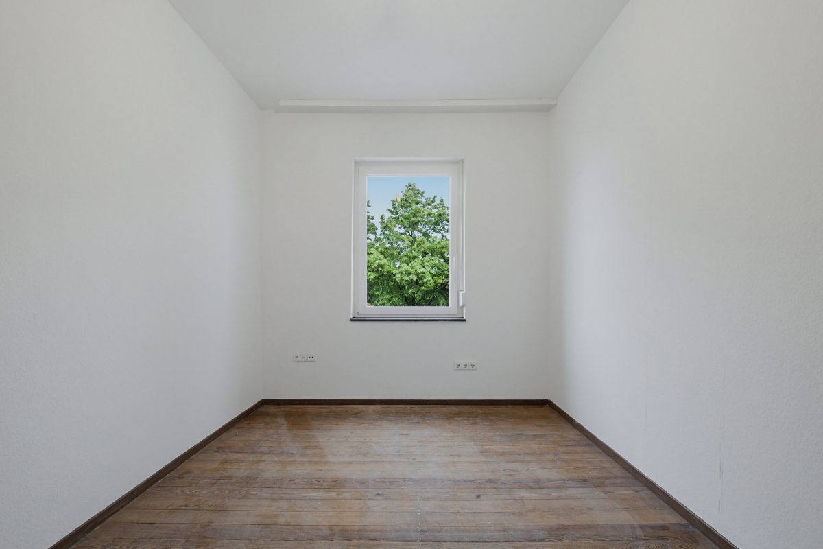Immobilienangebot - Karlsruhe / Knielingen - Wohnen & Anlage - Renditekracher mit Konzept: Reihenmittelhaus mit 6 Zimmern und attraktiver Einzelvermietungsstruktur