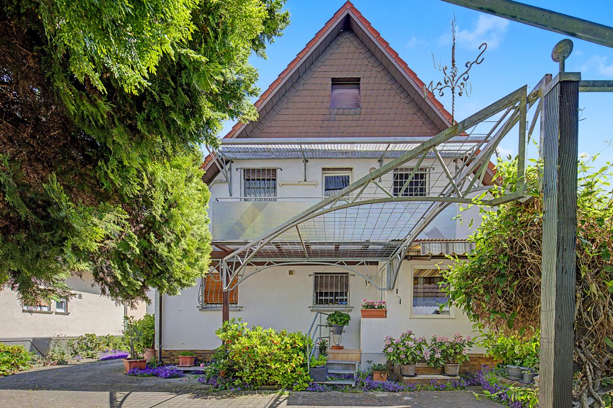 Immobilienangebot - Dettenheim / Liedolsheim - Wohnen & Anlage - Interessante Gelegenheit! Ansprechendes Einfamilienhaus mit Potential