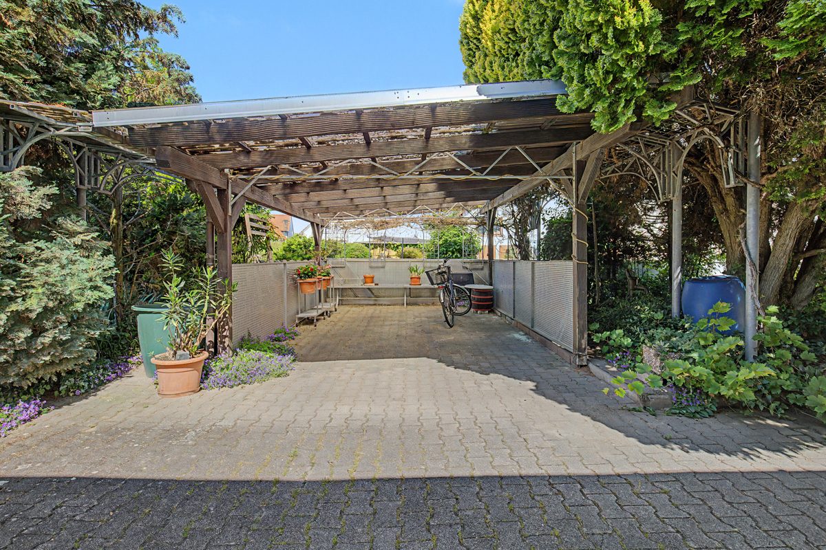 Immobilienangebot - Dettenheim / Liedolsheim - Wohnen & Anlage - Interessante Gelegenheit! Ansprechendes Einfamilienhaus mit Potential