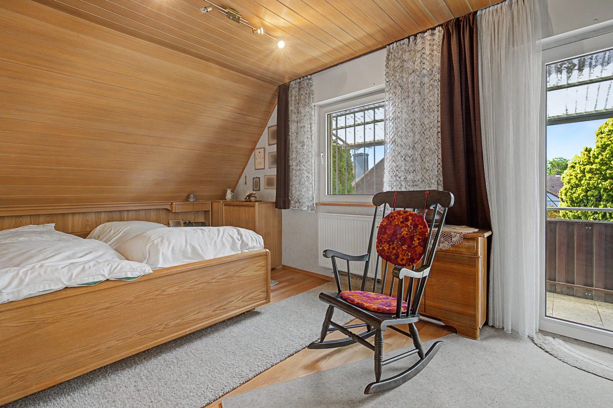 Immobilienangebot - Dettenheim / Liedolsheim - Wohnen & Anlage - Interessante Gelegenheit! Ansprechendes Einfamilienhaus mit Potential