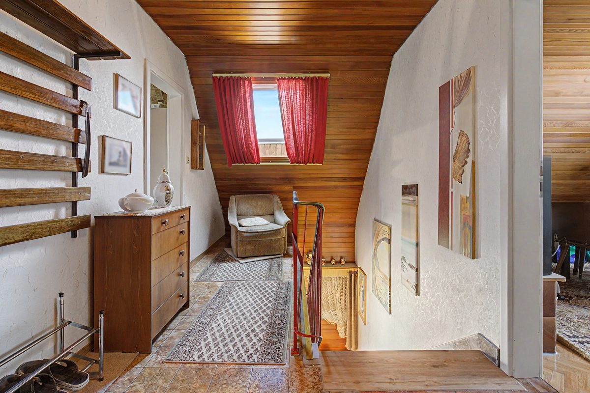 Immobilienangebot - Dettenheim / Liedolsheim - Wohnen & Anlage - Interessante Gelegenheit! Ansprechendes Einfamilienhaus mit Potential