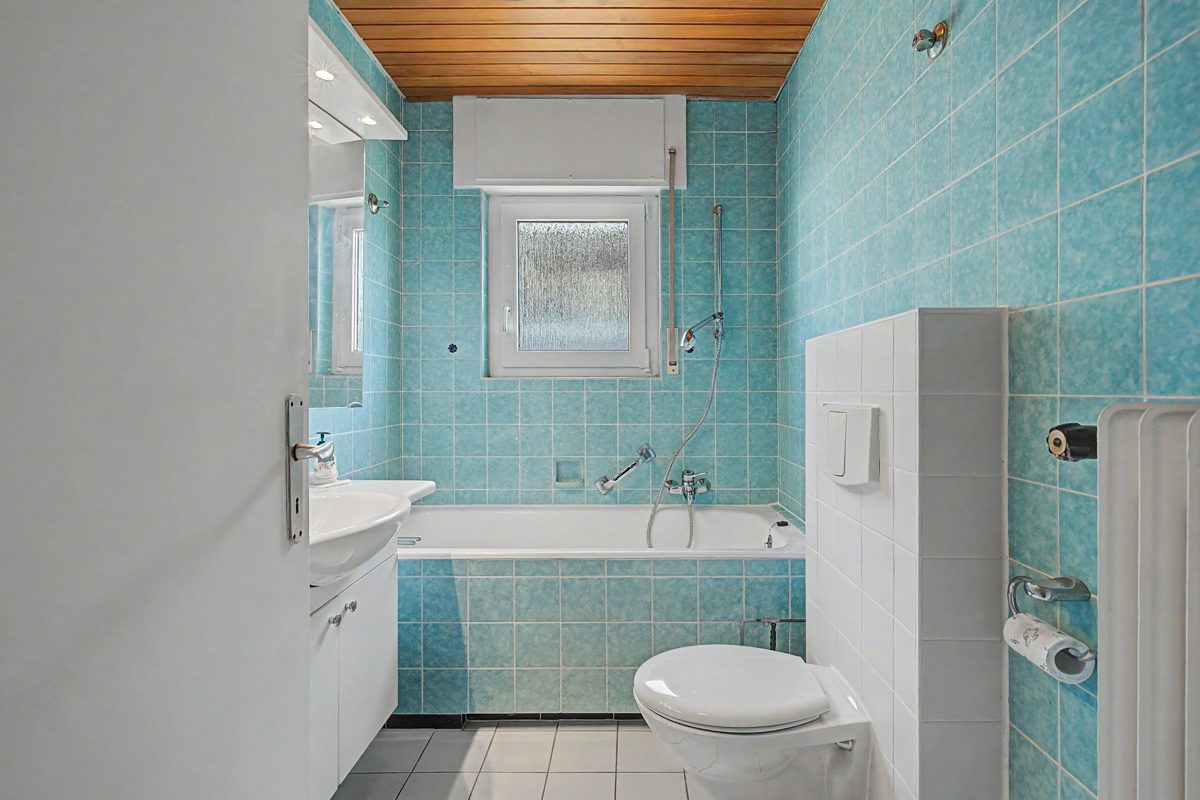 Badezimmer im OG Immobilienangebot - Waldbronn / Etzenrot - Wohnen & Anlage - Ein Zuhause für Generationen – Raum für Leben, Familie und Zukunft