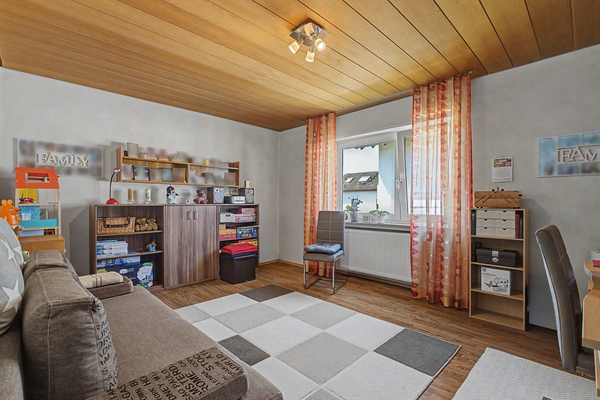 Gästezimmer im EG Immobilienangebot - Waldbronn / Etzenrot - Wohnen & Anlage - Ein Zuhause für Generationen – Raum für Leben, Familie und Zukunft