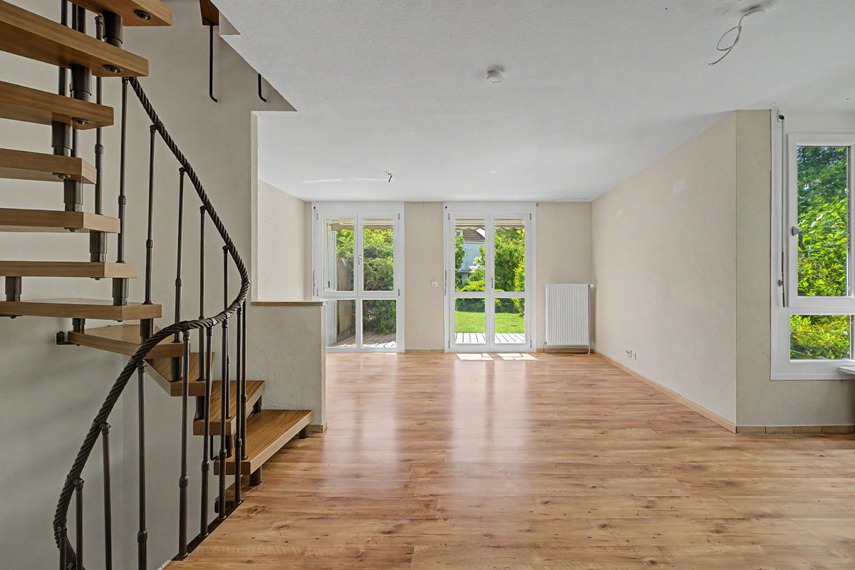 Eingangsbereich EG Immobilienangebot - Ettlingen - Wohnen & Anlage - Top-Lage an der Alb: Gepflegte Doppelhaushälfte mit viel Platz für die Familie