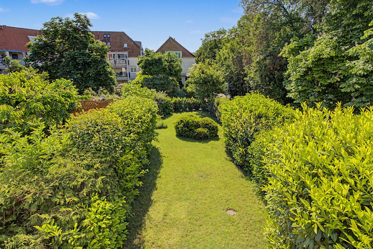 Aussicht vom Balkon im 1.OG Immobilienangebot - Ettlingen - Wohnen & Anlage - Top-Lage an der Alb: Gepflegte Doppelhaushälfte mit viel Platz für die Familie