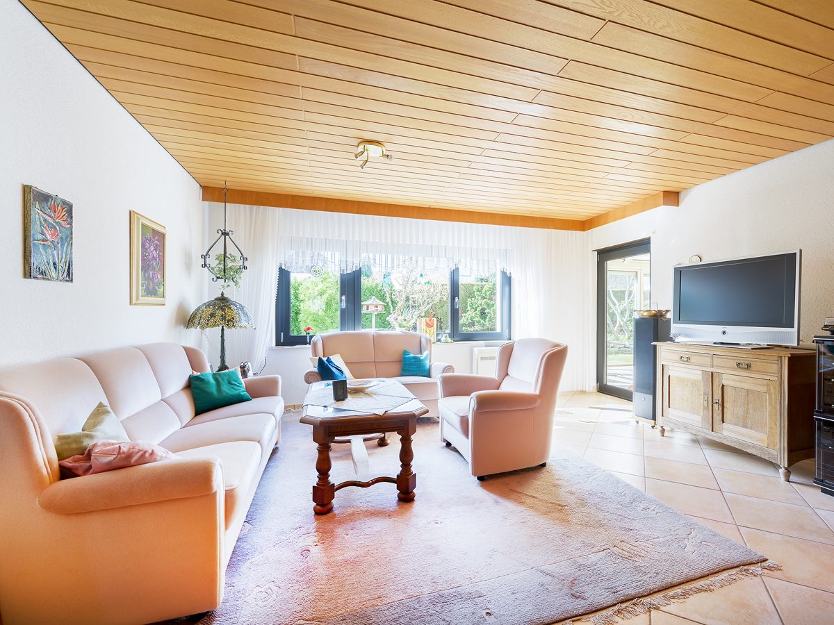 Immobilienangebot - Ettlingen / Spessart - Wohnen & Anlage - Ein Zuhause für Generationen – großzügiges Zweifamilienhaus mit ausgebautem Dachgeschoss