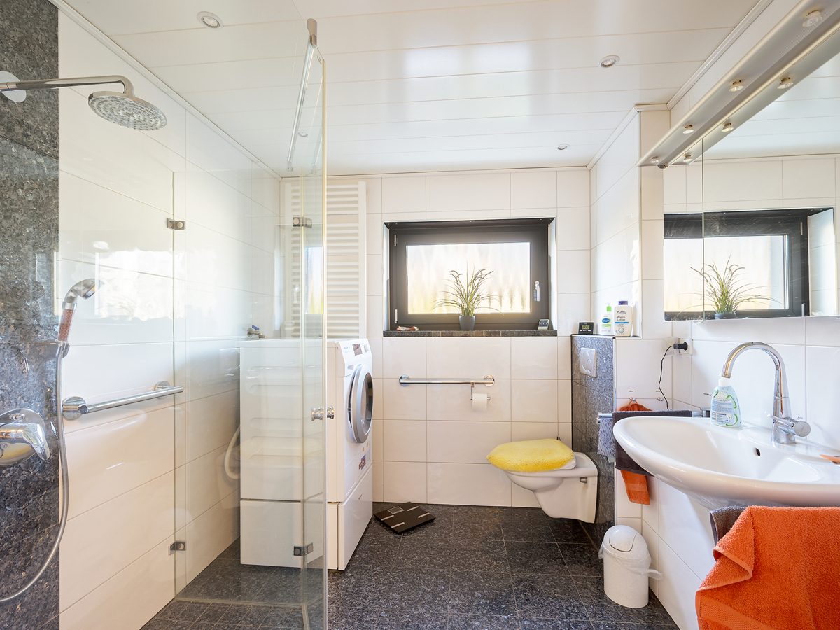 Immobilienangebot - Ettlingen / Spessart - Wohnen & Anlage - Ein Zuhause für Generationen – großzügiges Zweifamilienhaus mit ausgebautem Dachgeschoss