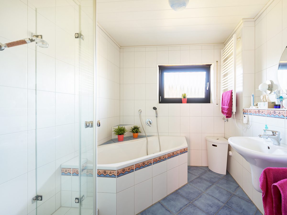 Immobilienangebot - Ettlingen / Spessart - Wohnen & Anlage - Ein Zuhause für Generationen – großzügiges Zweifamilienhaus mit ausgebautem Dachgeschoss
