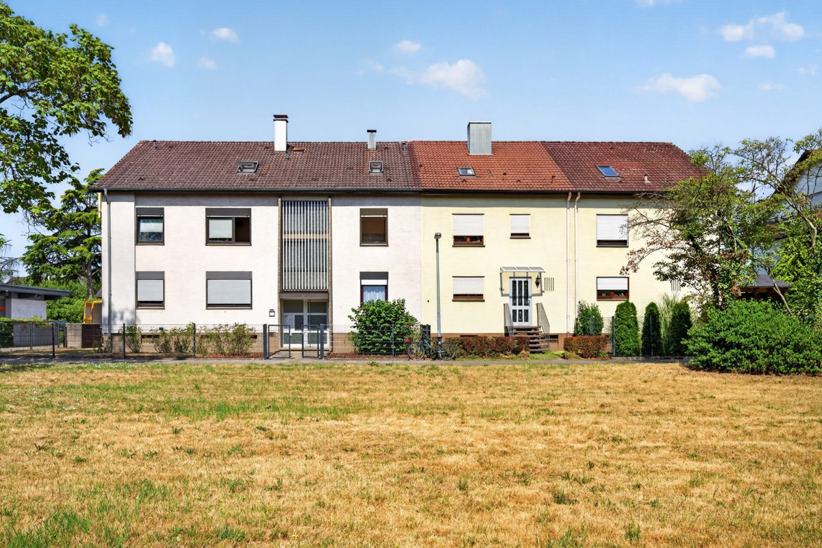 Frontansicht Immobilienangebot - Karlsruhe / Grünwinkel - Wohnungen - Kapitalanleger aufgepasst: Vermietete 3-Zimmer-Wohnung mit Balkon und Garage!