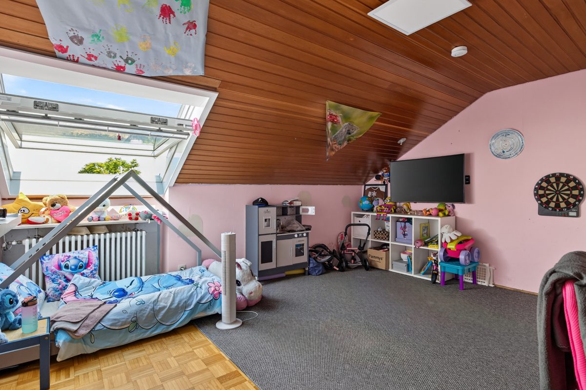 Kinderzimmer 1 Immobilienangebot - Karlsruhe / Grünwinkel - Wohnungen - Kapitalanleger aufgepasst: Vermietete 3-Zimmer-Wohnung mit Balkon und Garage!