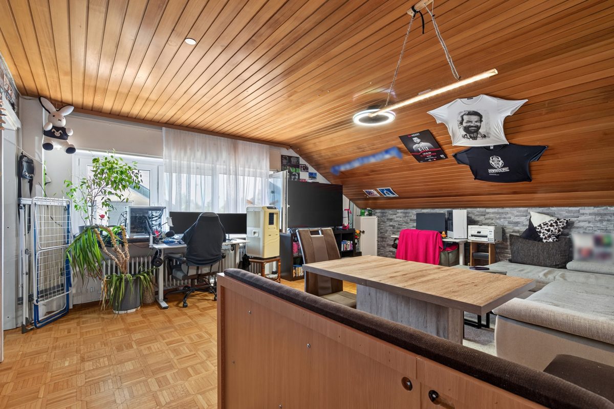 Wohnzimmer Ansicht 1 Immobilienangebot - Karlsruhe / Grünwinkel - Wohnungen - Kapitalanleger aufgepasst: Vermietete 3-Zimmer-Wohnung mit Balkon und Garage!